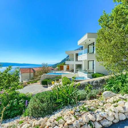 Βίλα Bellevue Bast *