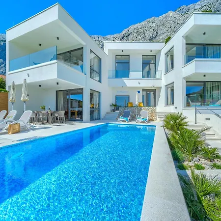 Bellevue Bast Βίλα Baška Voda